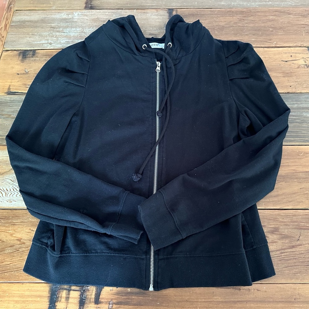 Cloth by Design Black Zip-Up Ruffle Shoulder Hoodie Size L
